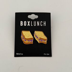 NWT BOXLUNCH HOT TOPIC PEANUT BUTTER JELLY SANDWICH FRIENDSHIP ENAMEL PINS